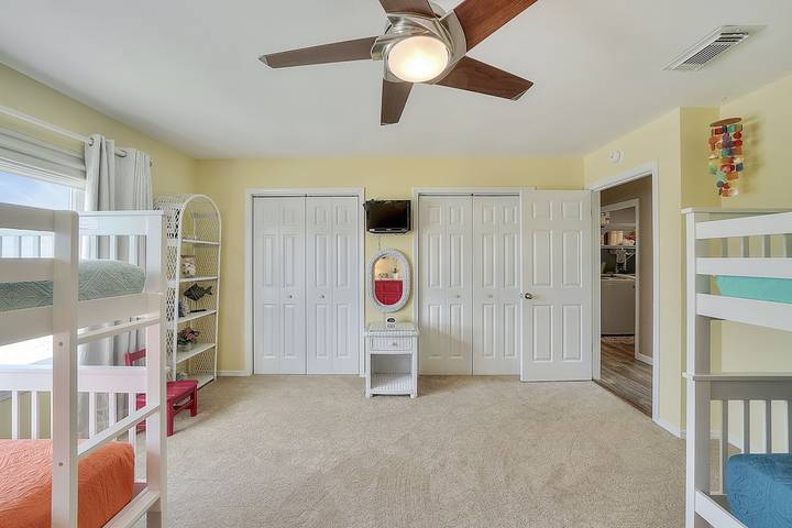 Vacation house for 10 people, with balcony in Pensacola Beach