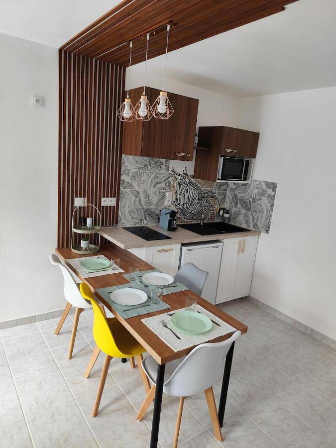 Gîte pour 6 personnes, avec terrasse à Saint-Chef