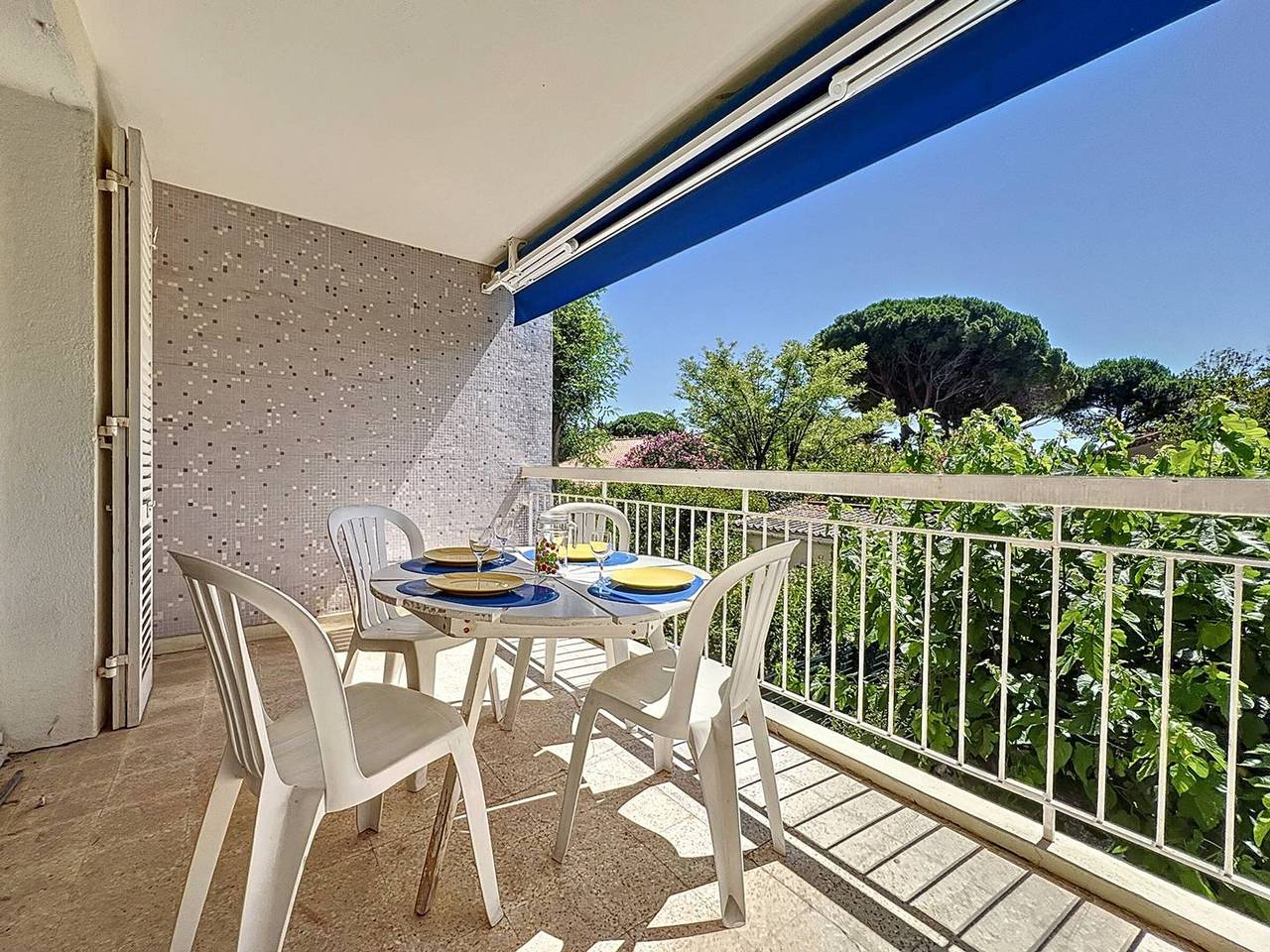 Appartement entier, Appartement T2 avec Terrasse - Accès Direct Plage des Lecques, Parking, Équipé pour 2-4 Personnes in Les Lecques, Saint-Cyr-sur-Mer