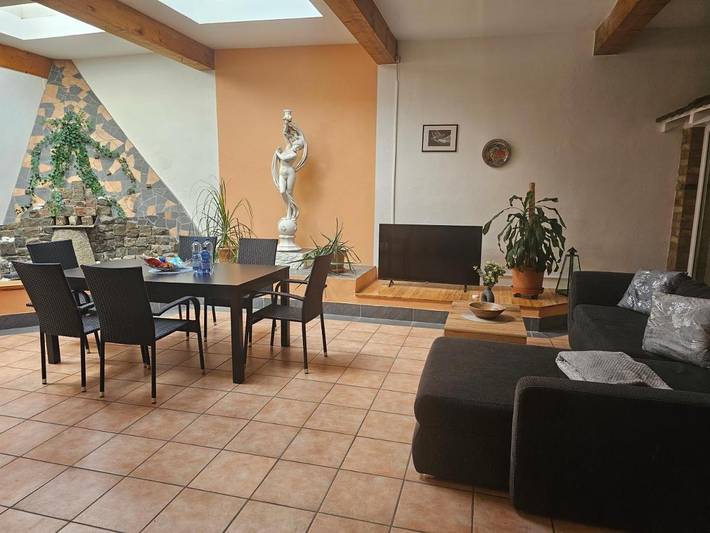 Ferienwohnung für 9 Personen, mit Balkon und Terrasse sowie Ausblick in Eschweiler
