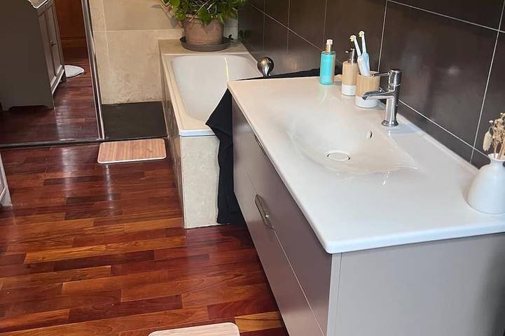 Location de vacances pour 14 personnes, avec jardin et terrasse ainsi que jacuzzi et sauna à Saint-Savin (Gironde) - 4