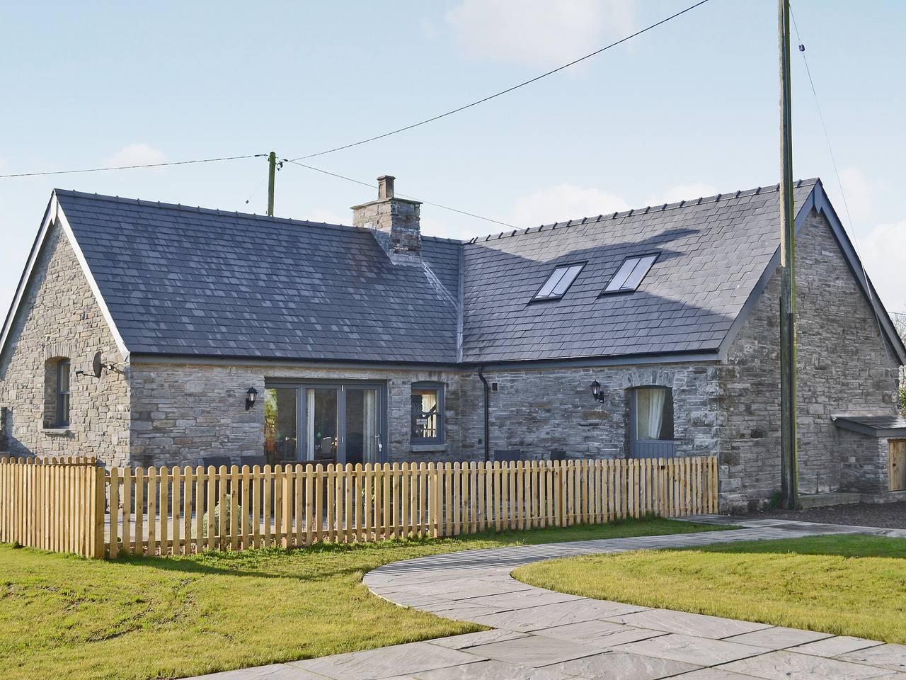 Coal House - W43267 in Carmarthenshire