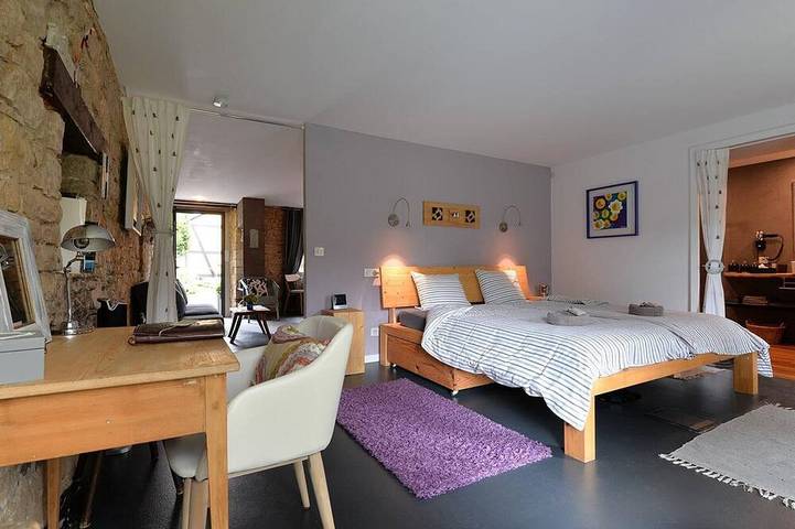 Gemütliches Loft mit privatem Parkplatz und Garten, ideal für Paare und Familien in Leymen, Mülhausen und Umgebung