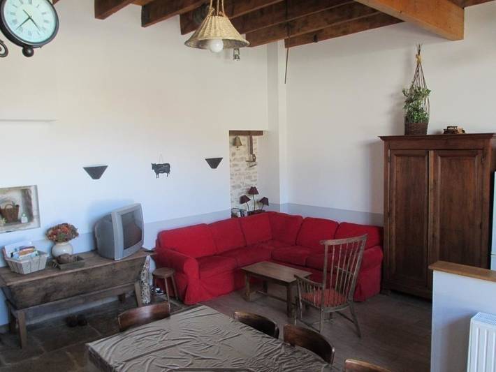Gîte für 8 Personen, mit Terrasse und Garten sowie Pool und Ausblick in Burgund - 3