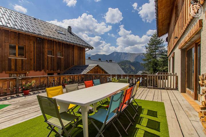 Gîte pour 10 personnes, avec terrasse à Albiez-Montrond - 2