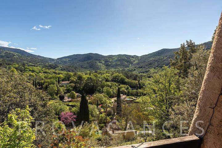 Ferienhaus mit Panoramablick in der Nähe von Bargemon in Bargemon, Draguignan Region