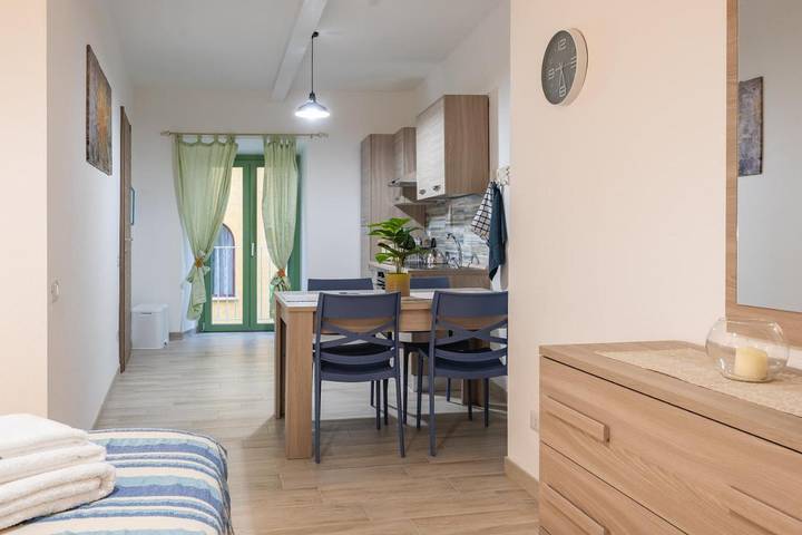 Gîte pour 2 personnes, avec Balcon ainsi que Terrasse et Vue à Ulassai - 2