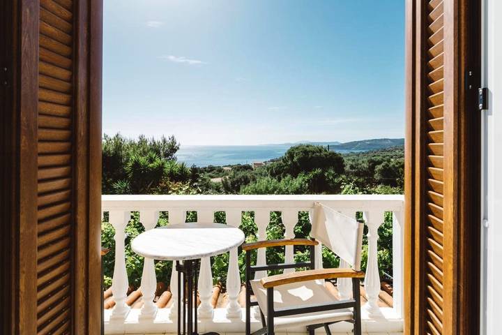 Ferienwohnung für 3 Personen, mit Garten und Pool sowie Ausblick, mit Haustier auf Zakynthos - 2