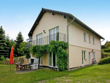 Ferienwohnung für 2 Personen, mit Garten und Terrasse in Am Peenestrom