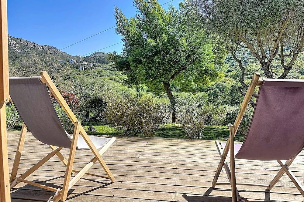 Apartamento entero, Very nice apartment in a pretty village house in Pigna (Córcega), Region de Calvi
