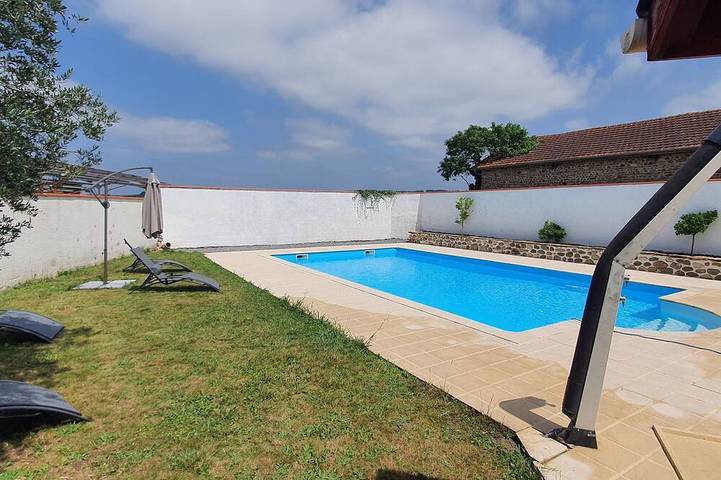 Gîte pour 13 personnes, avec jardin ainsi que sauna et jacuzzi à Dognen - 4