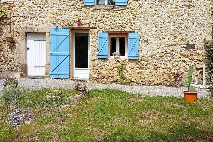 Location de vacances pour 3 personnes, avec piscine et jardin, animaux acceptés à Tourtour - 4