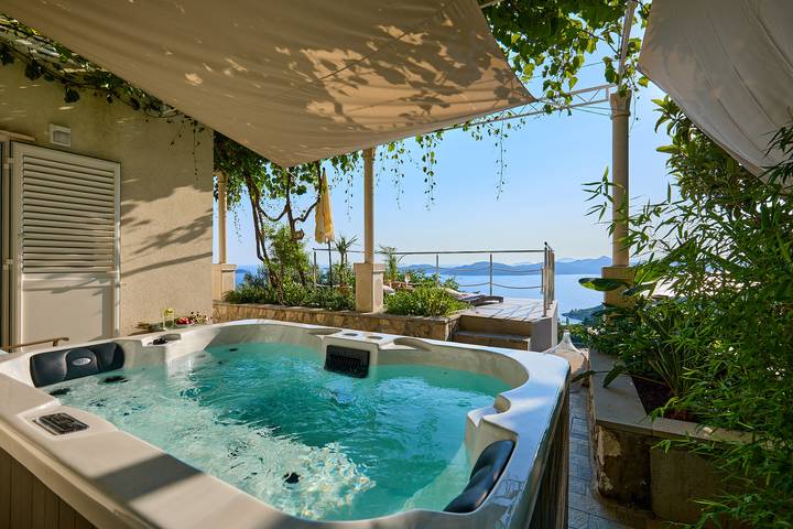 Ferienhaus für 6 Personen, mit Terrasse und Whirlpool in Grad Dubrovnik - 4