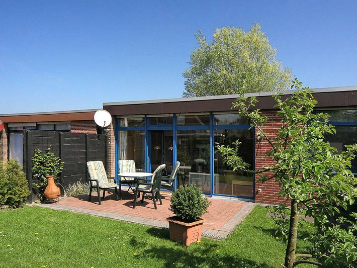 Ferienhaus für 4 Personen, mit Terrasse und Garten in Bensersiel - 2