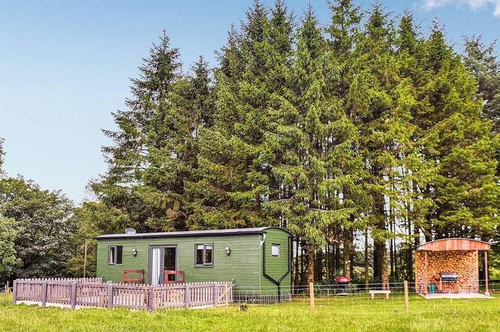 Glamping for 2 people, with garden in Forest of Bowland