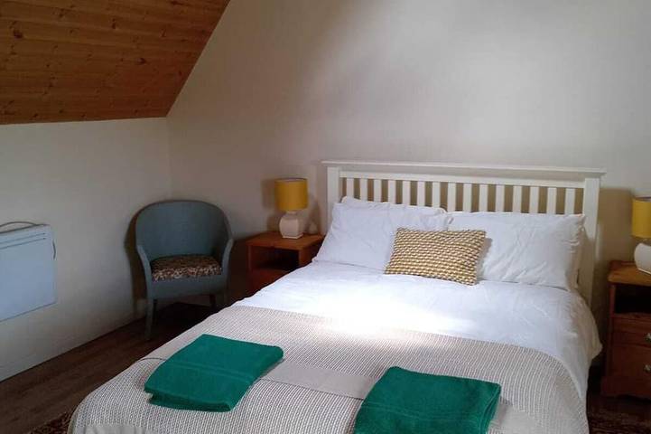 Location de vacances pour 5 personnes, avec Terrasse et Jardin à Chérencé-le-Roussel - 2