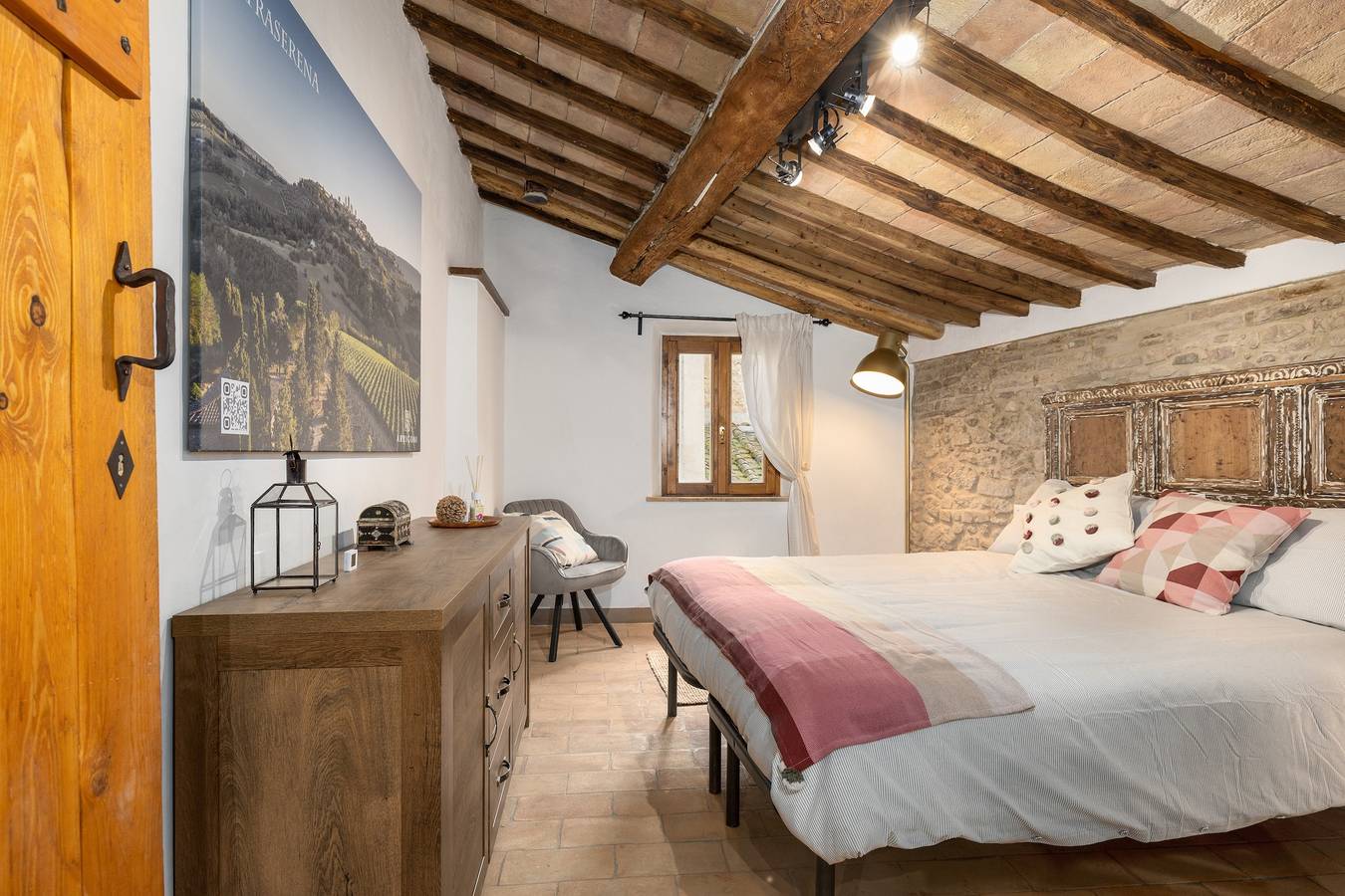 Appartamento intero, Appartamento 'Casa Vesta' con Wi-Fi e aria condizionata in San Gimignano, Siena e dintorni