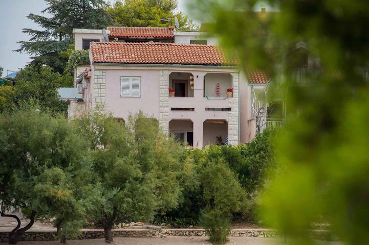 Ganze Ferienwohnung, Ferienwohnung mit Terrasse und Klimaanage in Grebastica, Šibenik-Knin