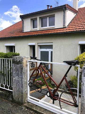 Gîte pour 2 personnes, avec vue ainsi que jardin et terrasse à Guéret