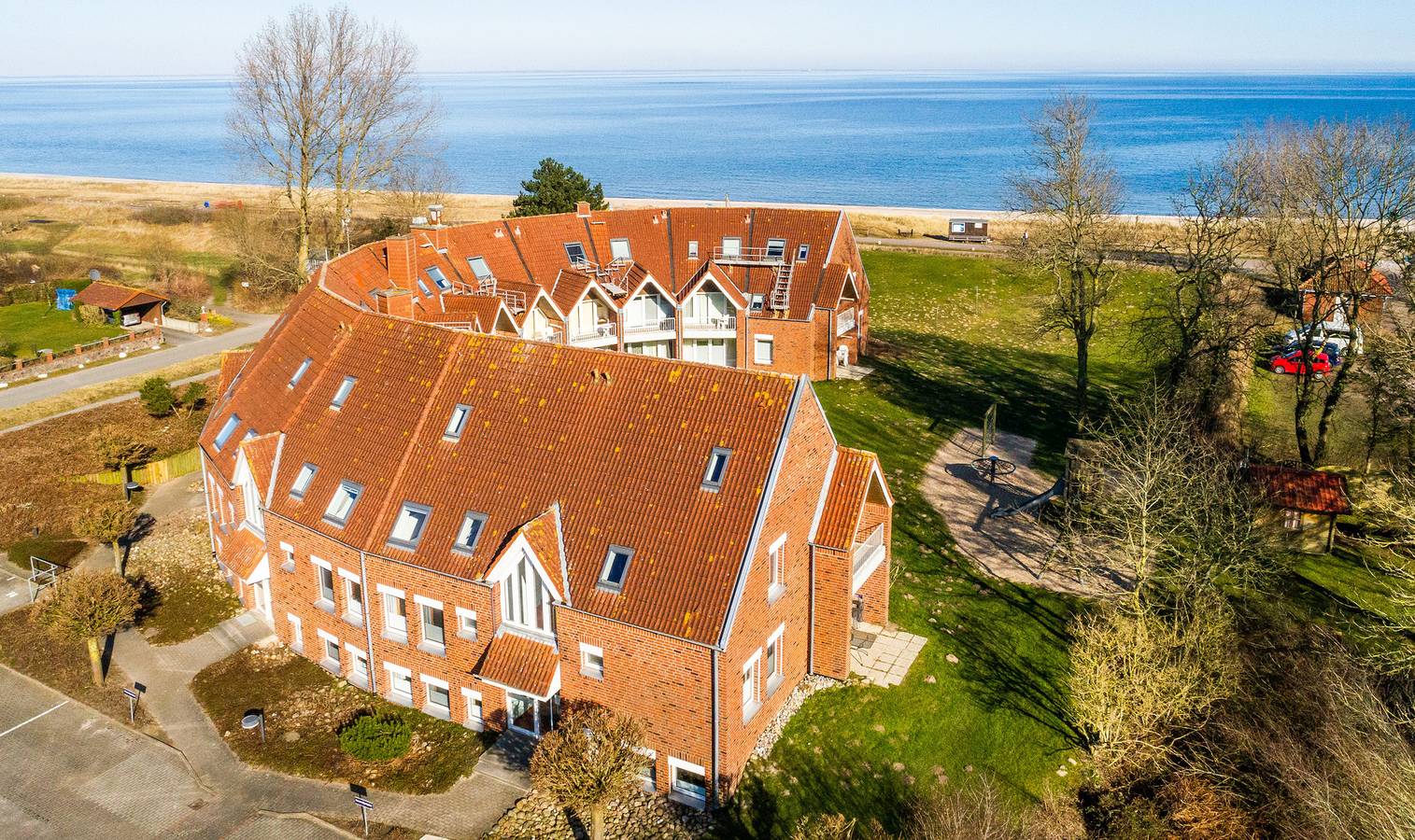 Ganze Ferienwohnung, Terrassen-Fewo Seaside am Ostseestrand inkl. Schwimmbad und Strandkorb in Kronsgaard, Schleswig-Flensburg