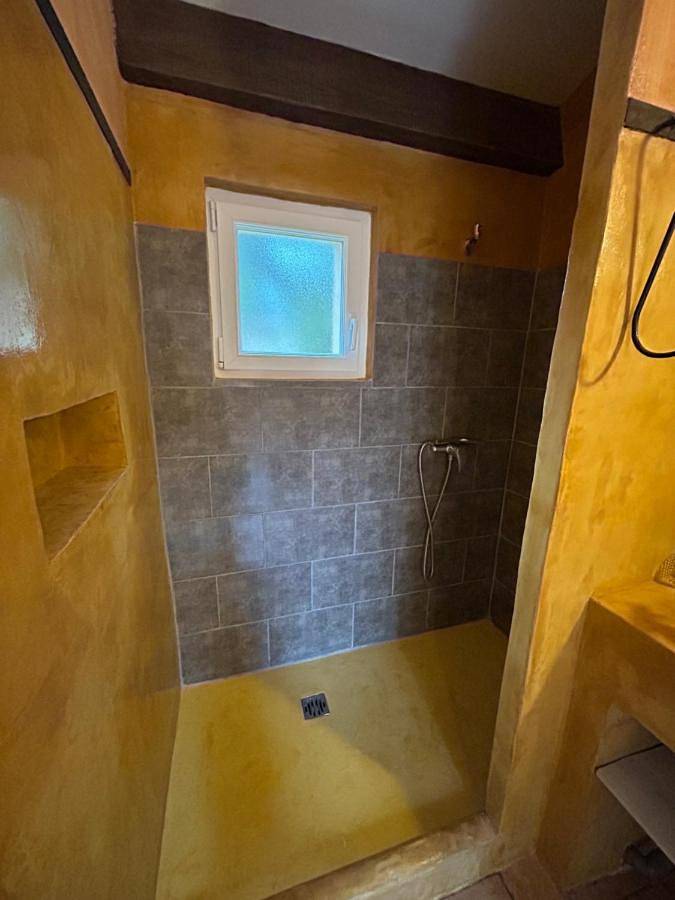 Location de vacances pour 2 personnes, avec jardin ainsi que terrasse et piscine à Vagnas - 4