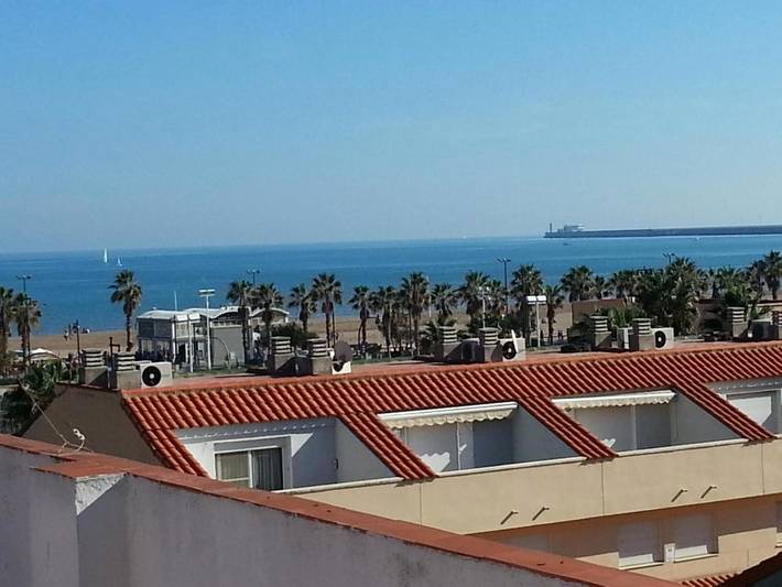 Apartamento para 8 personas, con vistas y terraza, Se admiten mascotas en La Malvarrosa
