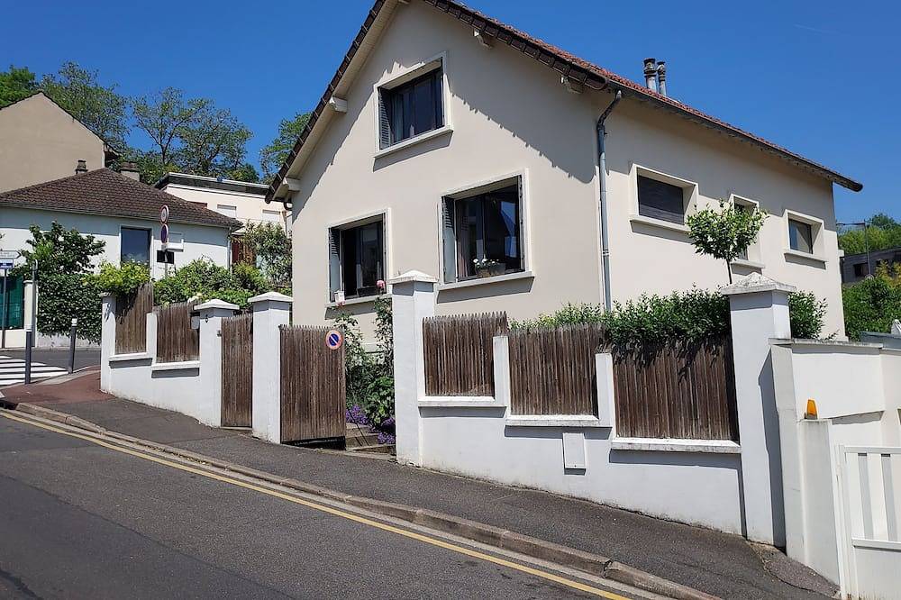 Maison avec jardin proche transports in Chaville, Hauts-de-Seine