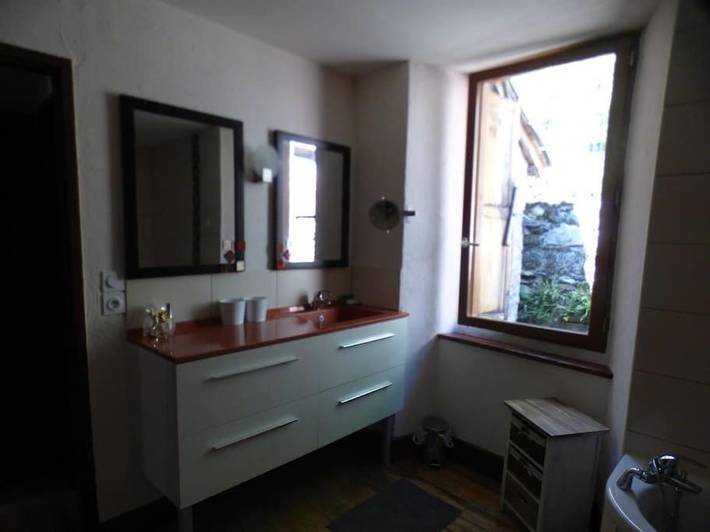 Location de vacances pour 8 personnes, avec jardin et vue à Saint-Aventin - 2