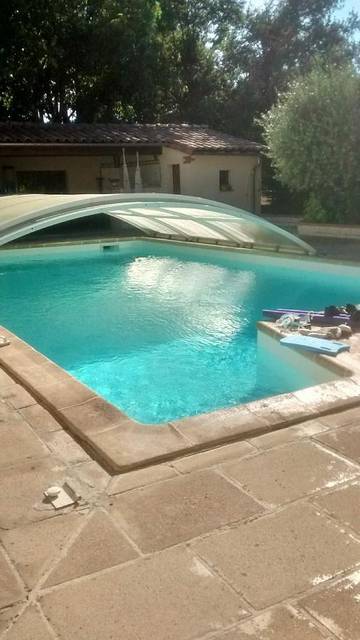 Gîte pour 2 personnes, avec piscine ainsi que jardin et vue à Coufouleux