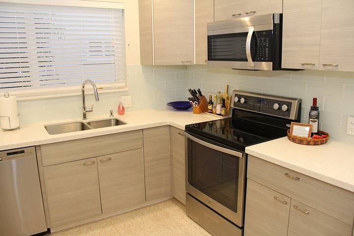 Vacation rental for 8 people, with yard and hot tub in Deerfield Beach