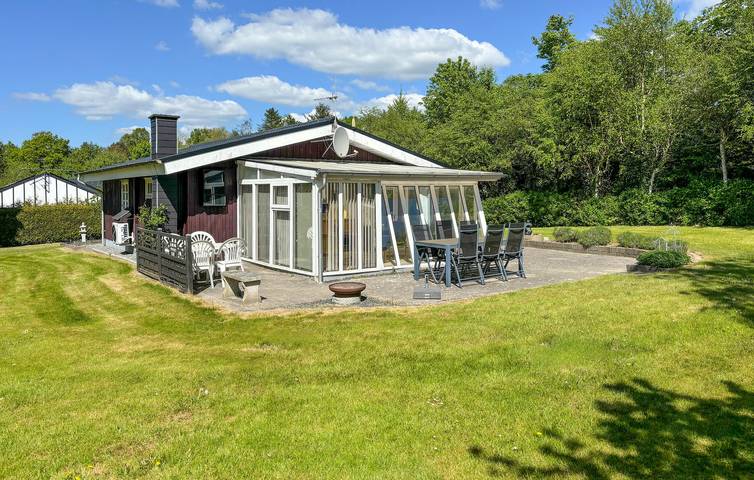Ferienhaus für 8 Personen mit Terrasse in Louns, Farsø