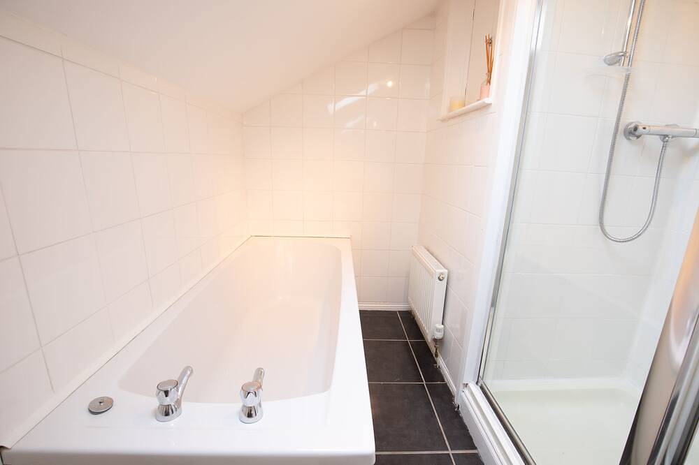 Rose Cottage Yarm - Private cottage behind Yarm High Street in Yarm, Stockton-on-Tees