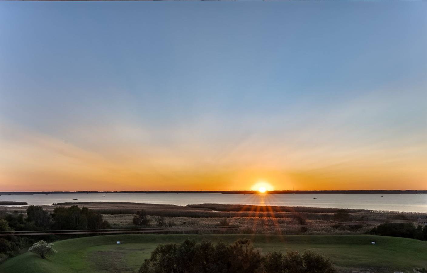 Geheel appartement, New Updated! Oceanfront Sanctuary, Sand and Sea 225a in Sandbridge Beach, Sandbridge