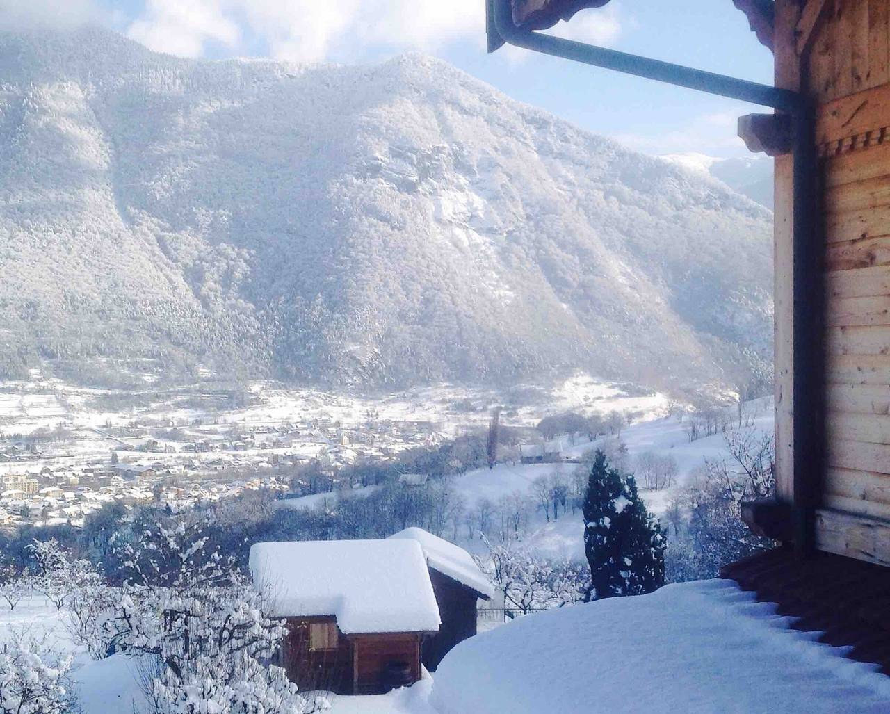 Chalet "Helnes - Contemporain" avec vue sur les montagnes, terrasse privée et Wi-Fi in Savoie