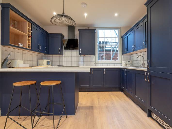 Stylish Grade II listed house - Pass the Keys in Cheltenham, Gloucestershire