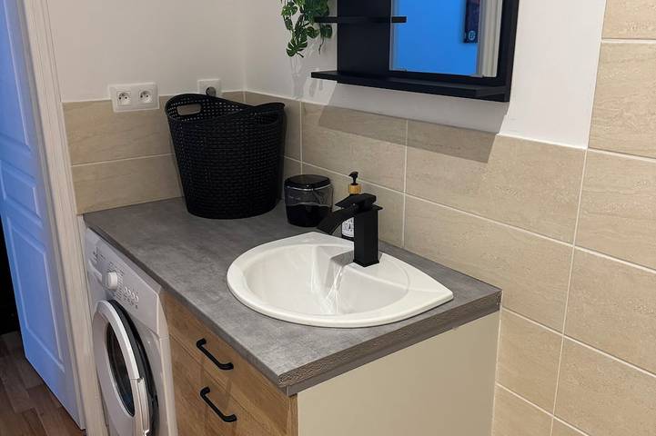 Gîte pour 4 personnes, avec terrasse à Damparis - 2
