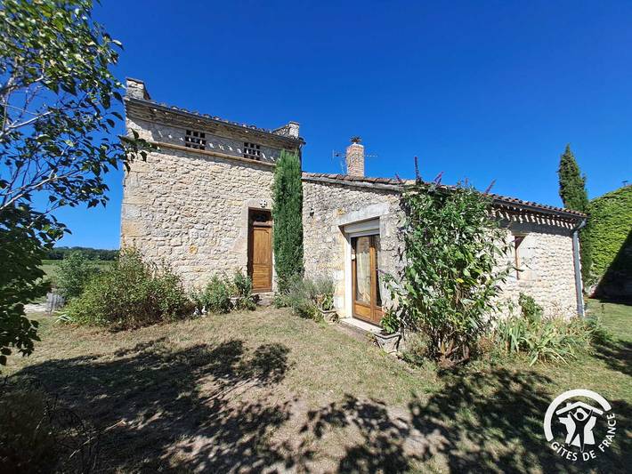 Gîte pour 4 personnes, avec terrasse, animaux acceptés