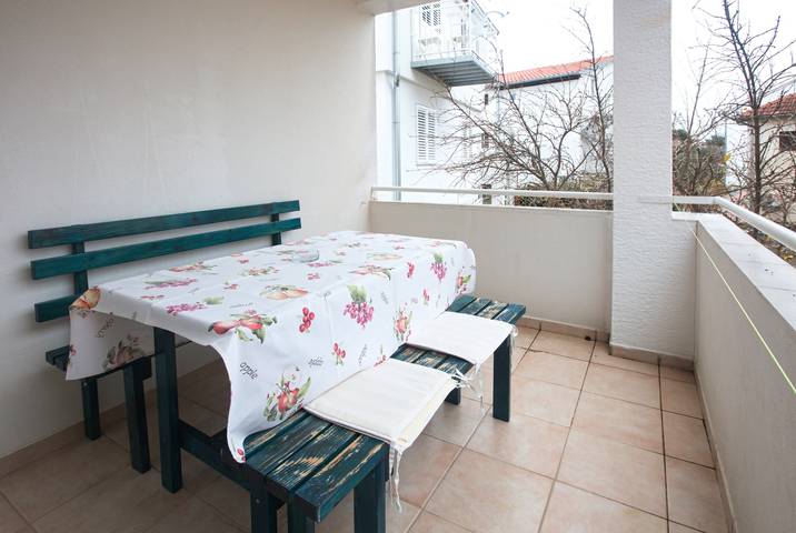 Apartament wakacyjny dla 4 osób, z Balkon/ taras w Pirovac