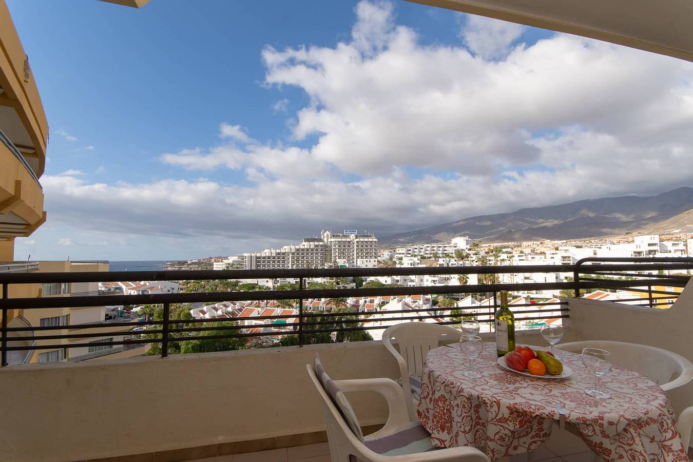 Entire apartment, Santa Maria 85 - One Bed in Playa Puerto Colón, Adeje