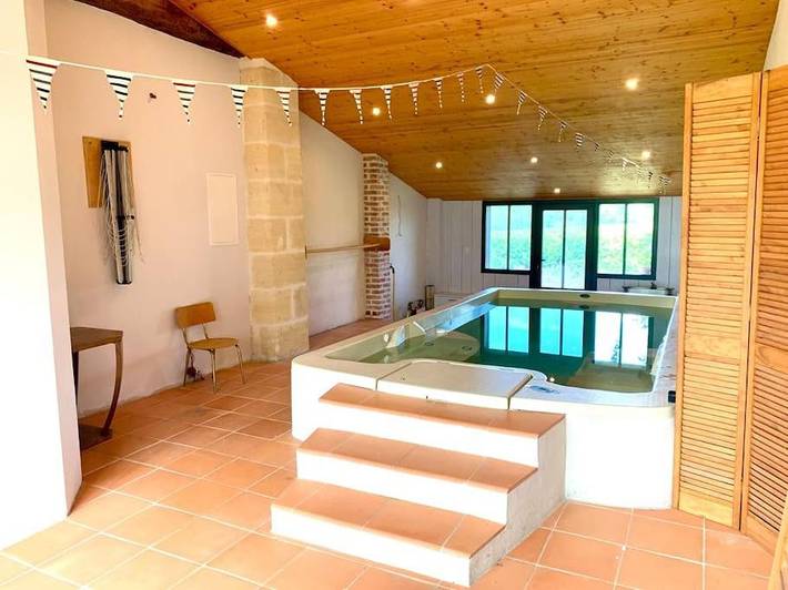 Location de vacances pour 10 personnes, avec terrasse ainsi que jacuzzi et jardin à Sauternes (Gironde)