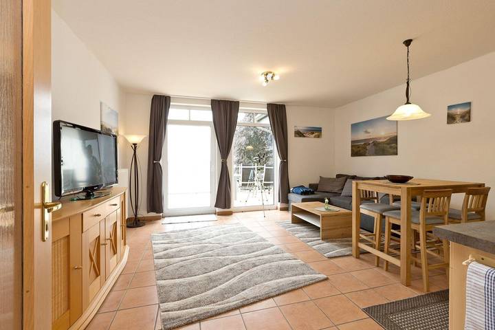 Ferienwohnung für 2 Personen, mit Seeblick und Balkon, mit Haustier an der Müritz - 4
