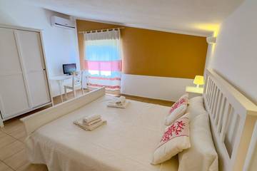 Gîte pour 2 personnes, avec jardin à Bosa Marina