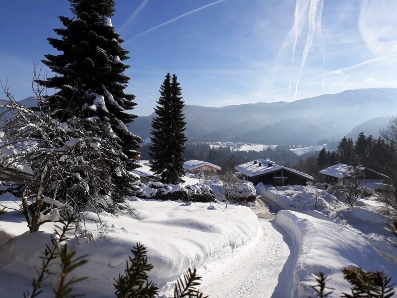 Ganze Ferienwohnung, Haus Simonbauer - Zwei-Raum-Wohnung Bergblick 35qm, Dusche/Wc, Extra-Schlafzimmer, Küche in Reit im Winkl, Bayerische Alpen
