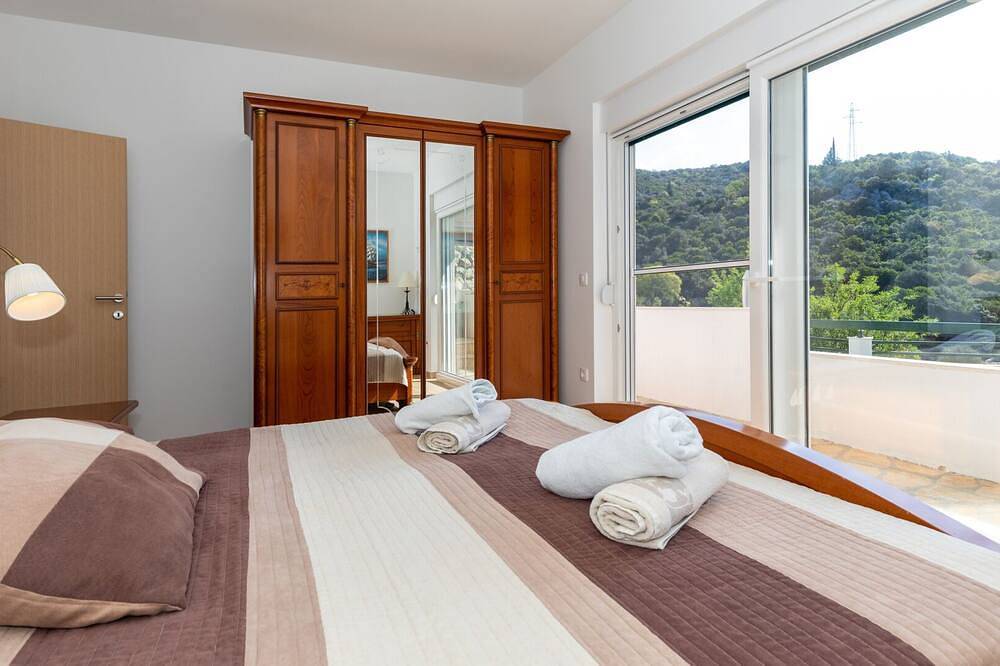 Ganze Wohnung, Apartment Zelenika Villa by Villas Guide in Ploce, Dubrovnik-Neretva