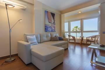 Apartment for 4 People in Playa La Victoria, Cádiz, Photo 1
