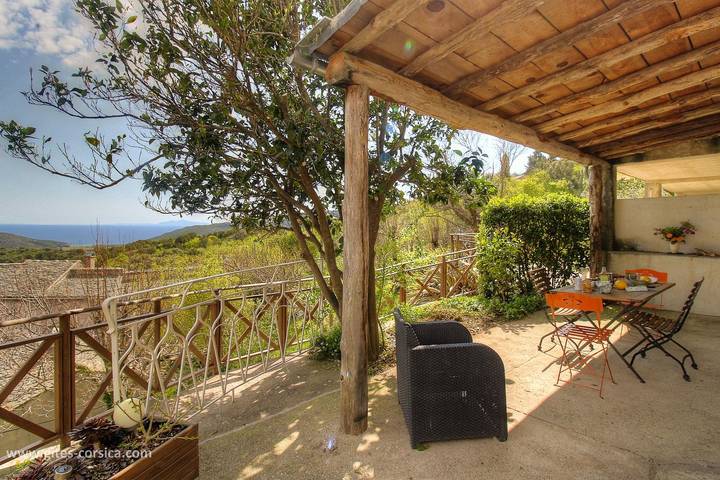 Gîte pour 2 personnes, avec Terrasse ainsi que Jardin et Vue