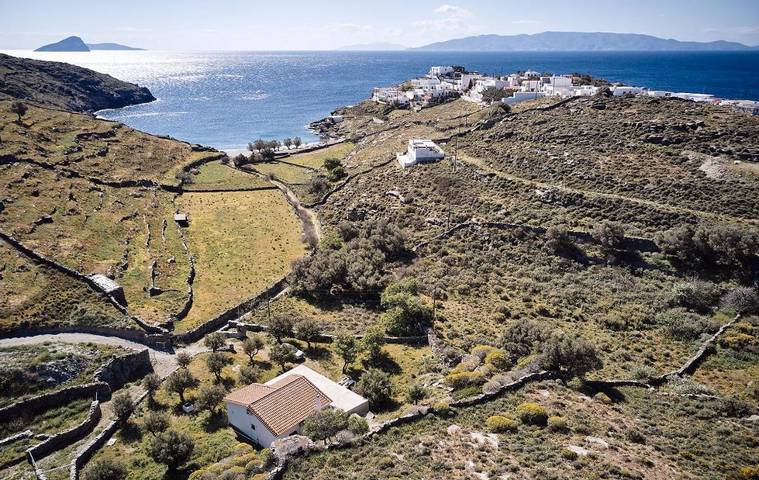 Location de vacances pour 6 personnes, avec jardin dans Κανάλα