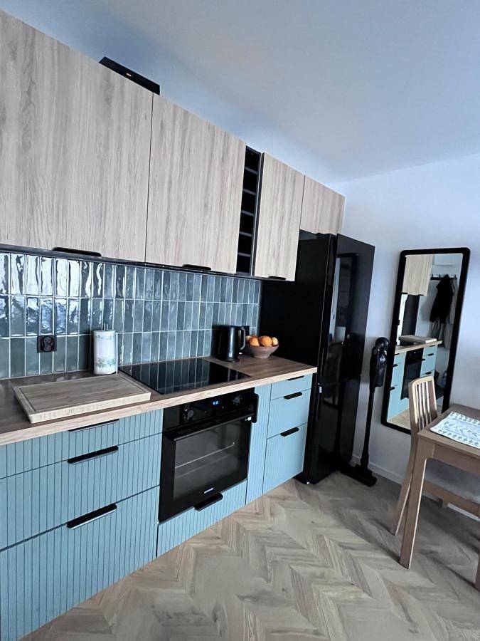Cały apartament, Dzięcieliny 15 - komfortowe mieszkanie przy Centrum Zdrowia Dziecka Międzylesie in Wawer, Warszawa