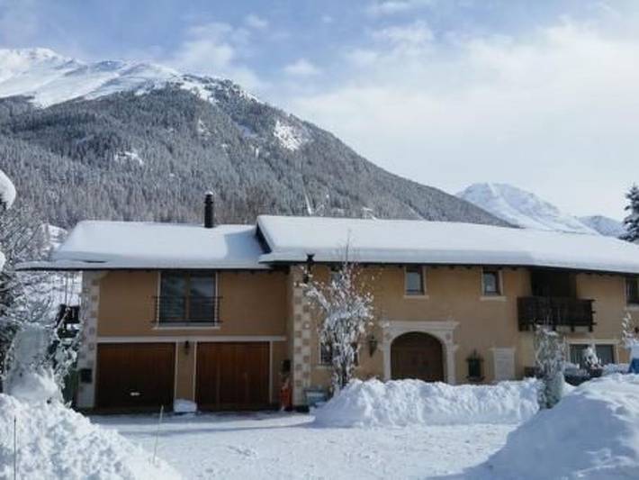 Ferienwohnung für 4 Personen, mit Garten in Zernez