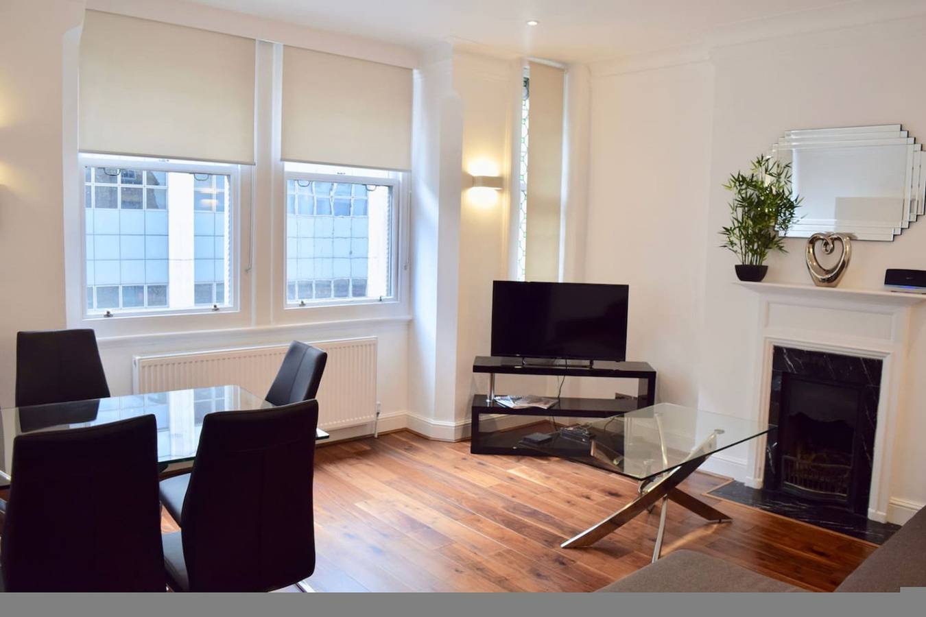 Vacation Rental for 6 Guests in Downtown, London